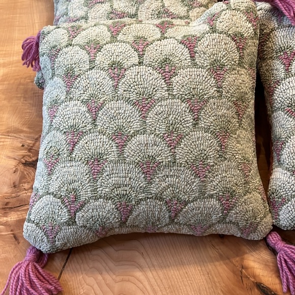 Set of Six Hooked Pillows - Picture 4 of 4